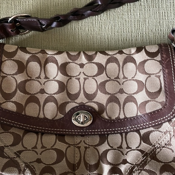 Coach Handbag. - Picture 7 of 7